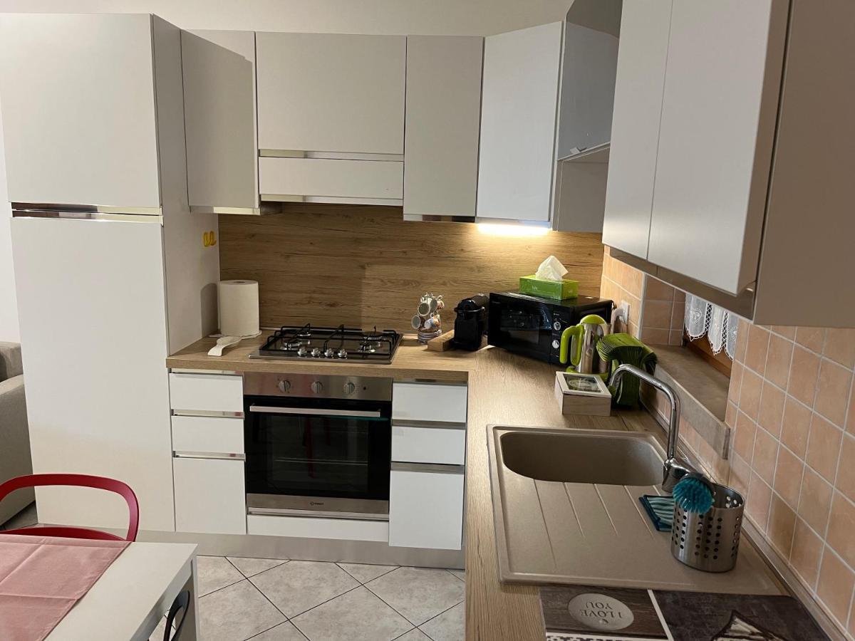 Green Apartment And Pools Desenzano del Garda Ngoại thất bức ảnh