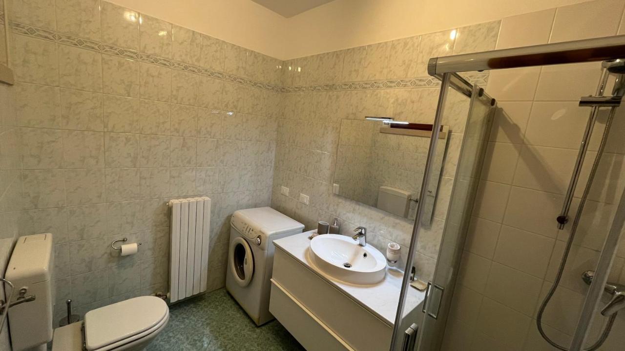 Green Apartment And Pools Desenzano del Garda Ngoại thất bức ảnh